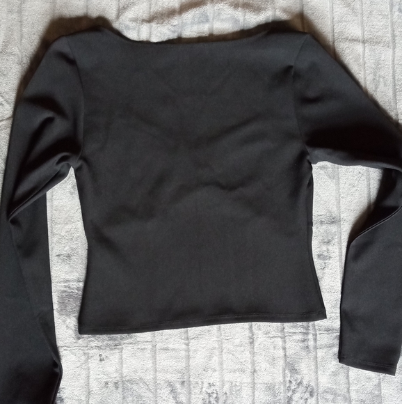 Abercrombie and Fitch Black Cropped Top - Picture 6 of 10